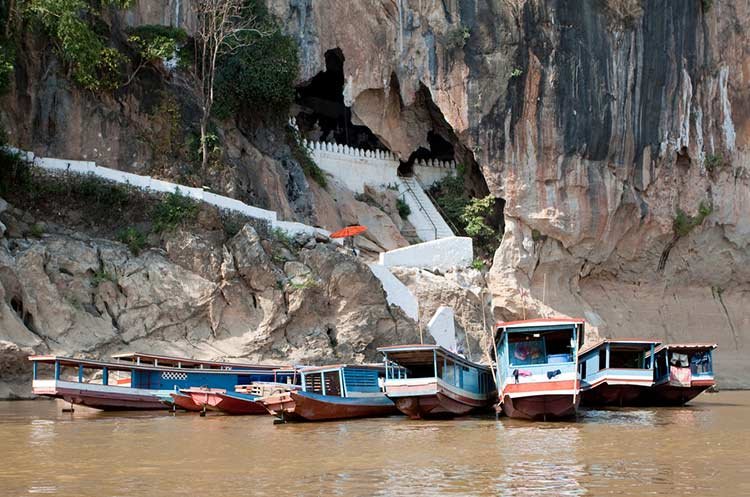 🌿 Half-Day Slow Boat Tour: Pak Ou Caves & Local Village Visit